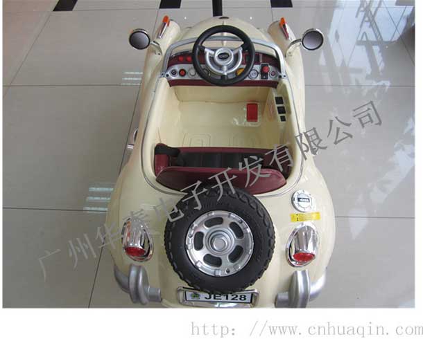 卡通老爷车红色