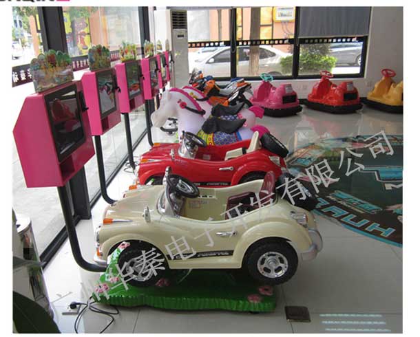 卡通老爷车红色